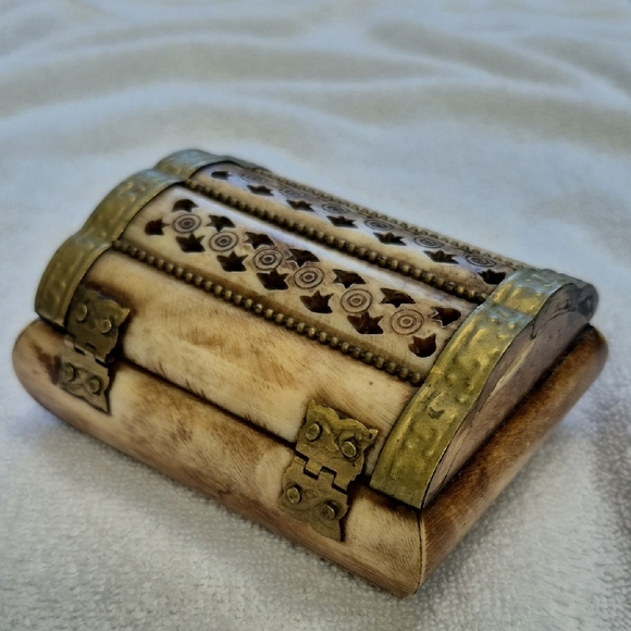 Vintage Camel Bone Brass Trinket Jewelry Box - Picture 2 of 7